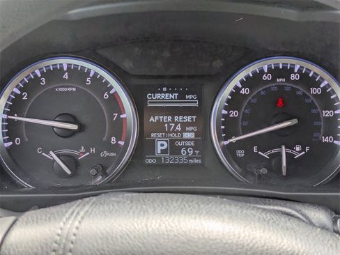 Used 2015 Toyota Highlander LE image 30