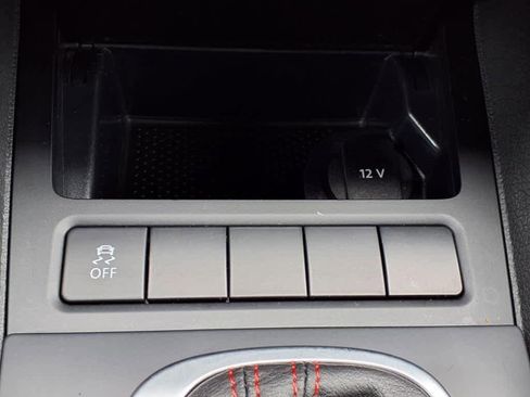 Used 2013 Volkswagen GTI Autobahn image 23