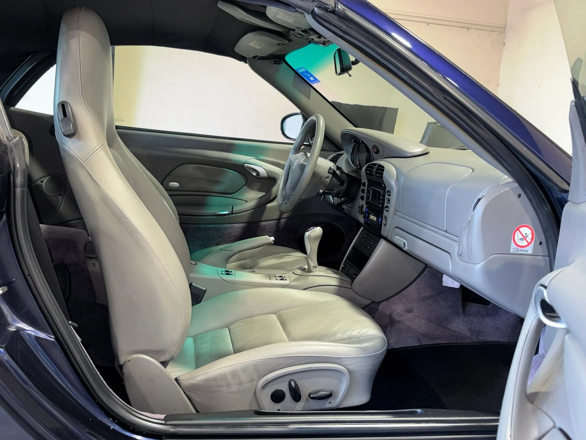 Used 2003 Porsche 911 Cabriolet image 16
