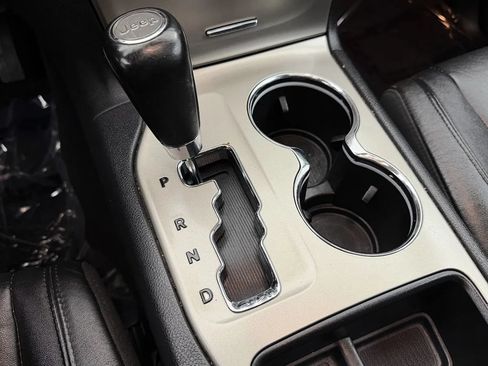Used 2012 Jeep Grand Cherokee Laredo AWD/4WD image 19