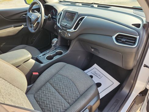 Used 2024 Chevrolet Equinox LT image 46