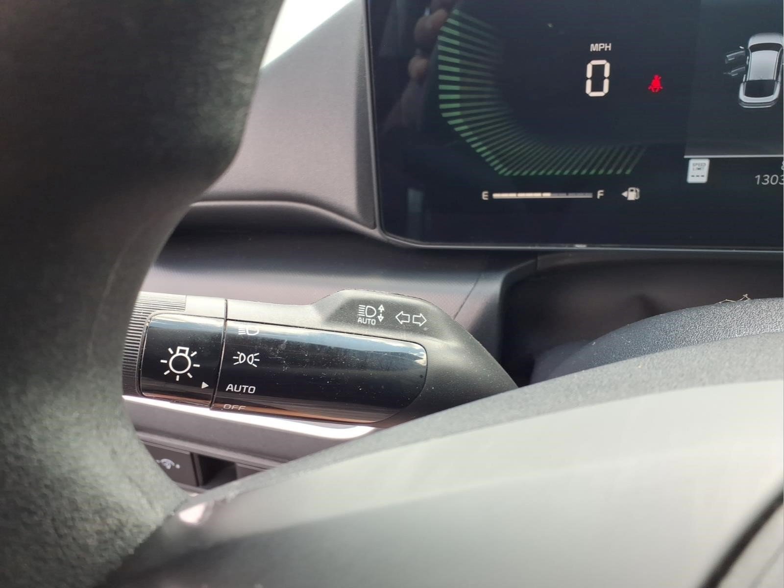 Used 2025 Kia K4 FWD image 19
