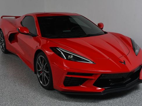 Used 2023 Chevrolet Corvette Stingray Preferred Conv w/ Z51 Performance Package RWD image 2