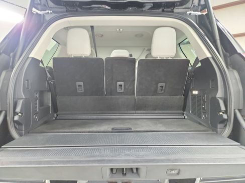 Used 2025 Ford Expedition Platinum w/ Driver's Package AWD/4WD image 52