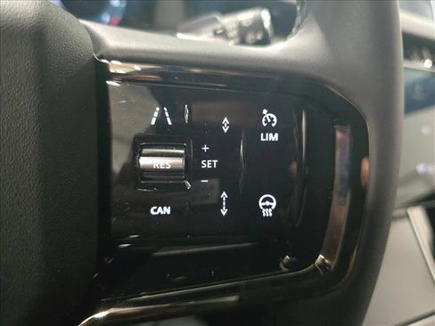 Used 2026 Land Rover Range Rover Evoque S AWD/4WD image 18