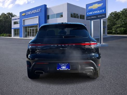 Used 2025 Porsche Macan image 5