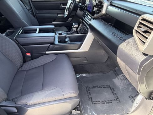 Used 2025 Toyota Tundra SR5 AWD/4WD image 10