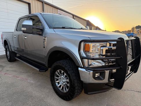 Used 2021 Ford F350 Lariat image 13