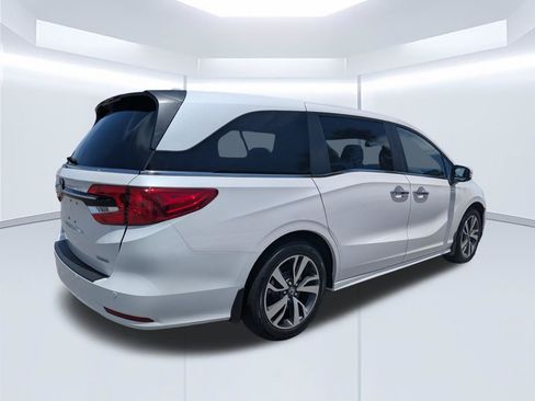 Used 2024 Honda Odyssey Touring image 5