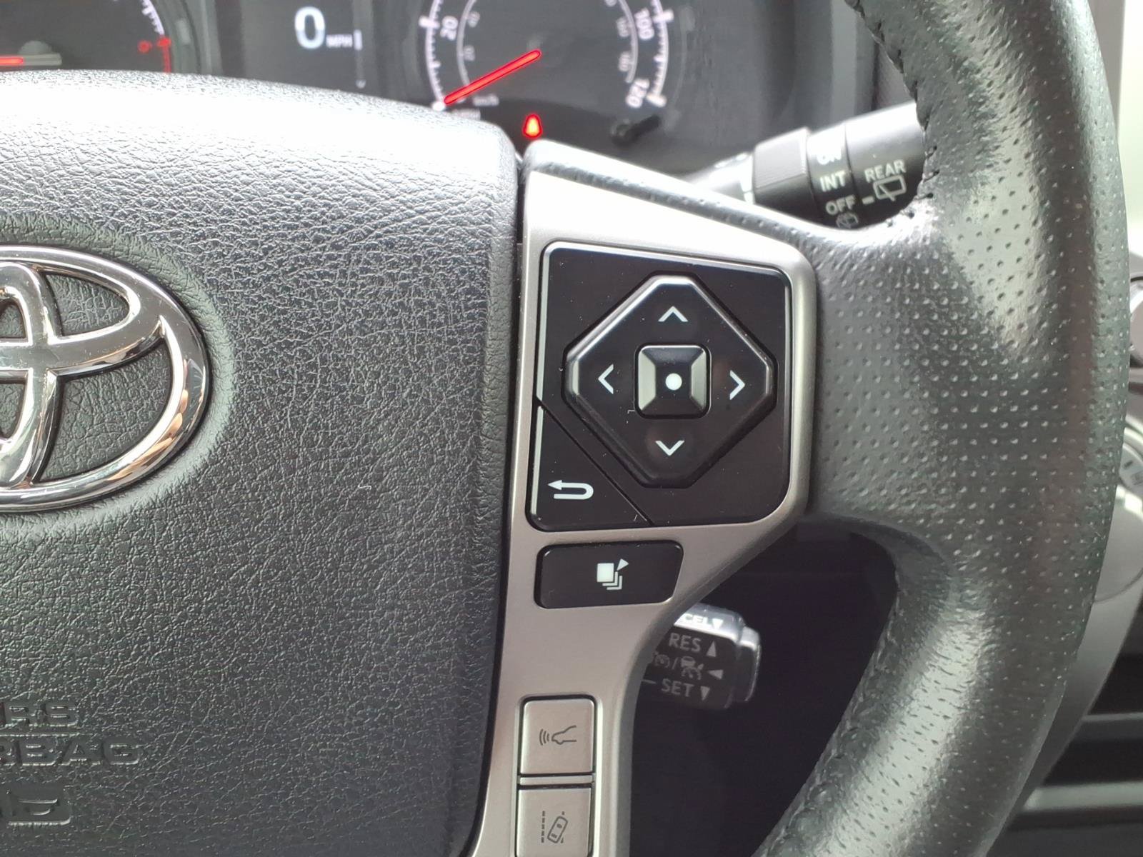 Used 2022 Toyota 4Runner SR5 RWD image 29