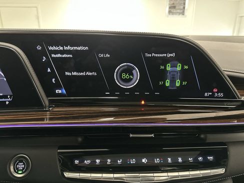 Used 2022 Cadillac Escalade Premium Luxury AWD/4WD image 70