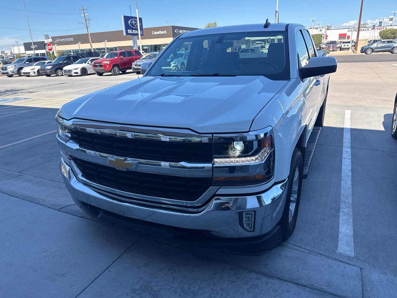 Used 2017 Chevrolet Silverado 1500 LT w/ All Star Edition AWD/4WD image 7