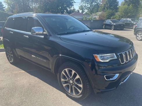 Used 2017 Jeep Grand Cherokee Overland image 3