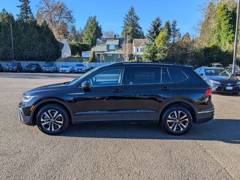 Used 2024 Volkswagen Tiguan S image 2