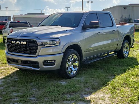 Used 2025 RAM 1500 Big Horn AWD/4WD image 2
