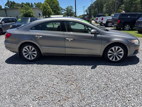 Used 2010 Volkswagen CC Sport FWD image 2