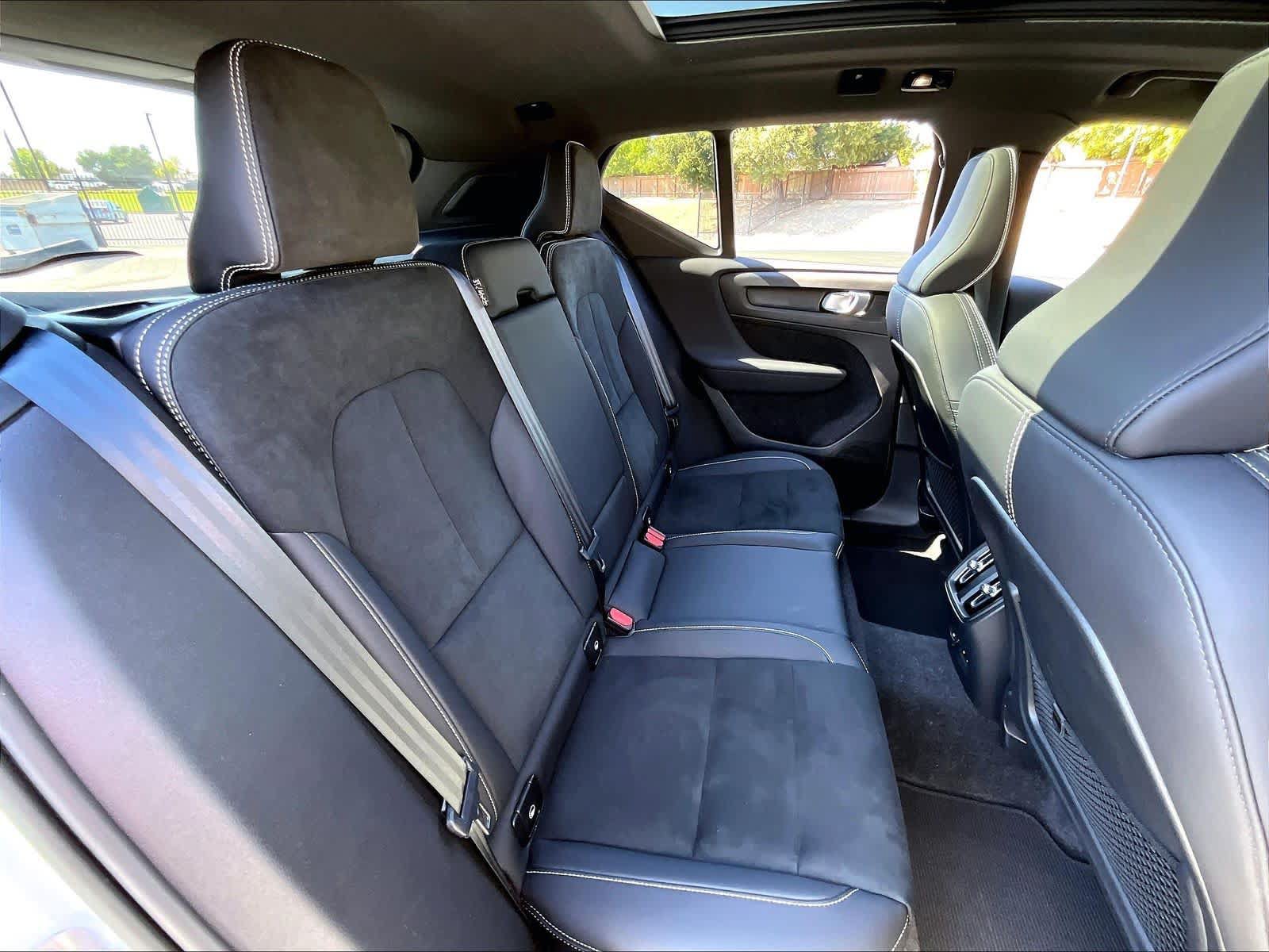 Used 2023 Volvo XC40 Recharge Ultimate AWD/4WD image 30