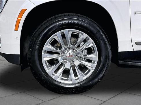 Used 2025 GMC Yukon XL Denali w/ LPO, Floor Liner Package AWD/4WD image 11