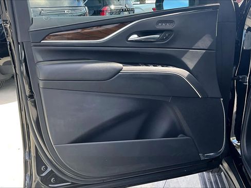 Used 2023 Cadillac Escalade Sport Platinum w/ LPO, ONYX Package image 20