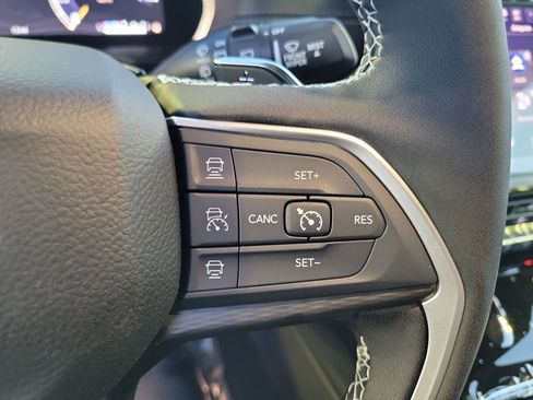 New 2025 Jeep Grand Cherokee L Altitude image 6