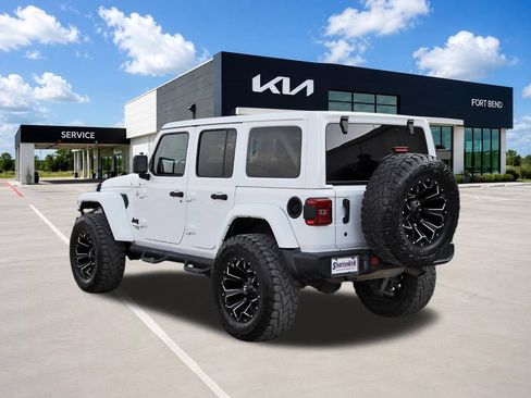 Used 2018 Jeep Wrangler Unlimited Sport S AWD/4WD image 7