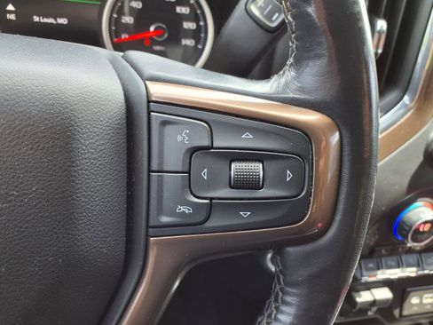 Used 2020 Chevrolet Silverado 1500 High Country w/ Technology Package AWD/4WD image 11