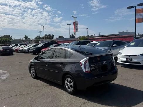 Used 2013 Toyota Prius Two FWD image 5