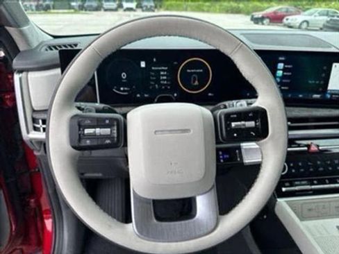 Used 2025 Hyundai Santa Fe Calligraphy image 17