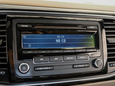 Used 2014 Volkswagen Beetle 1.8T image 19