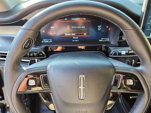 Used 2023 Lincoln Corsair AWD image 26