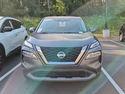 Used 2023 Nissan Rogue SV FWD image 8