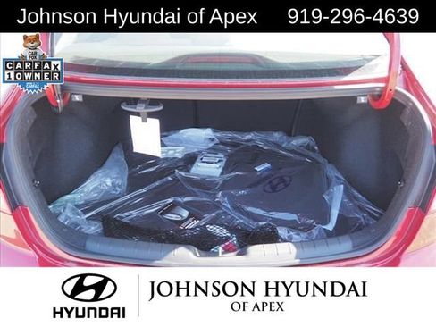 Used 2020 Hyundai Elantra SE w/ Cargo Package (C1) FWD image 18