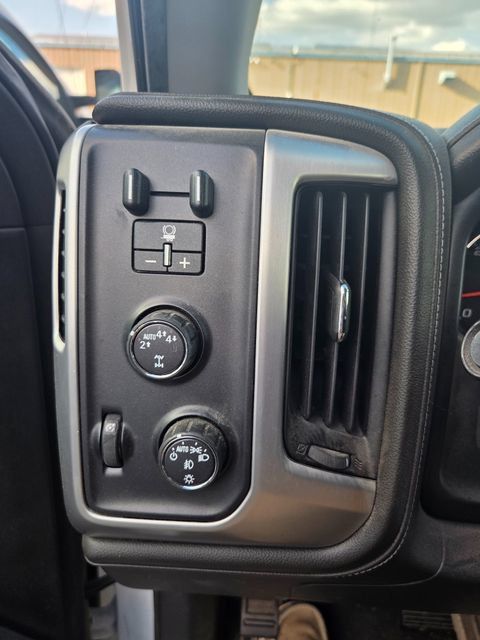 Used 2017 GMC Sierra 1500 SLT w/ SLT Premium Package AWD/4WD image 11