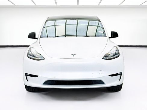 Used 2021 Tesla Model Y Long Range AWD/4WD image 2