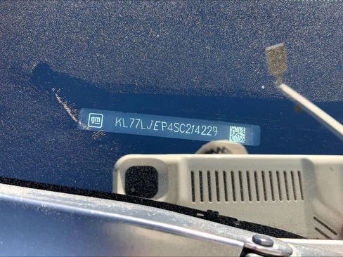 Used 2025 Chevrolet Trax RS w/ Sunroof Package image 37