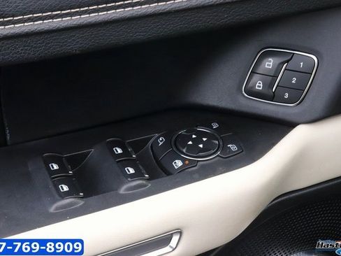 Used 2019 Ford Expedition Max Platinum image 12