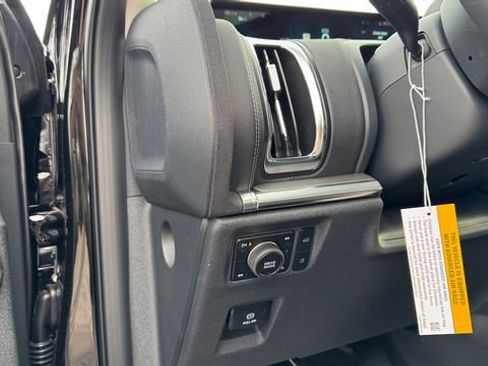 New 2026 Ford Expedition Platinum image 25