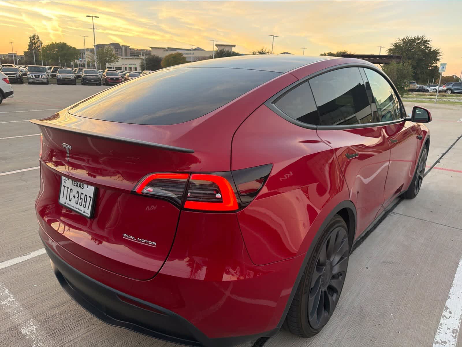 Used 2023 Tesla Model Y Performance AWD/4WD image 4