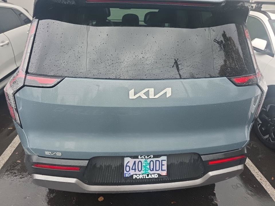 Certified 2024 Kia EV9 Wind AWD/4WD image 5
