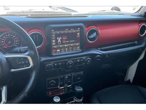 Used 2020 Jeep Gladiator Rubicon AWD/4WD image 7