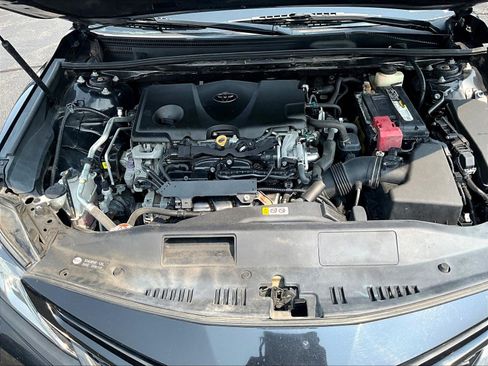 Used 2018 Toyota Camry SE w/ Convenience Package FWD image 29