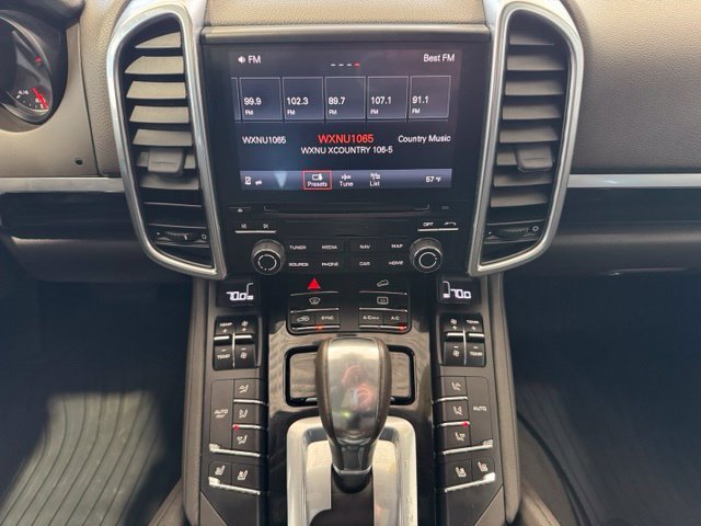 Used 2018 Porsche Cayenne Platinum Edition w/ Premium Package Plus AWD/4WD image 23