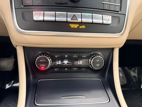 Used 2018 Mercedes-Benz CLA 250 image 37