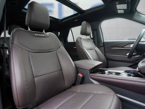 Certified 2025 Ford Explorer Platinum AWD/4WD image 25