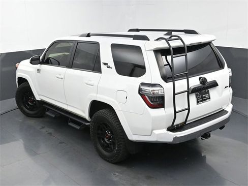 Used 2022 Toyota 4Runner TRD Off-Road Premium image 38