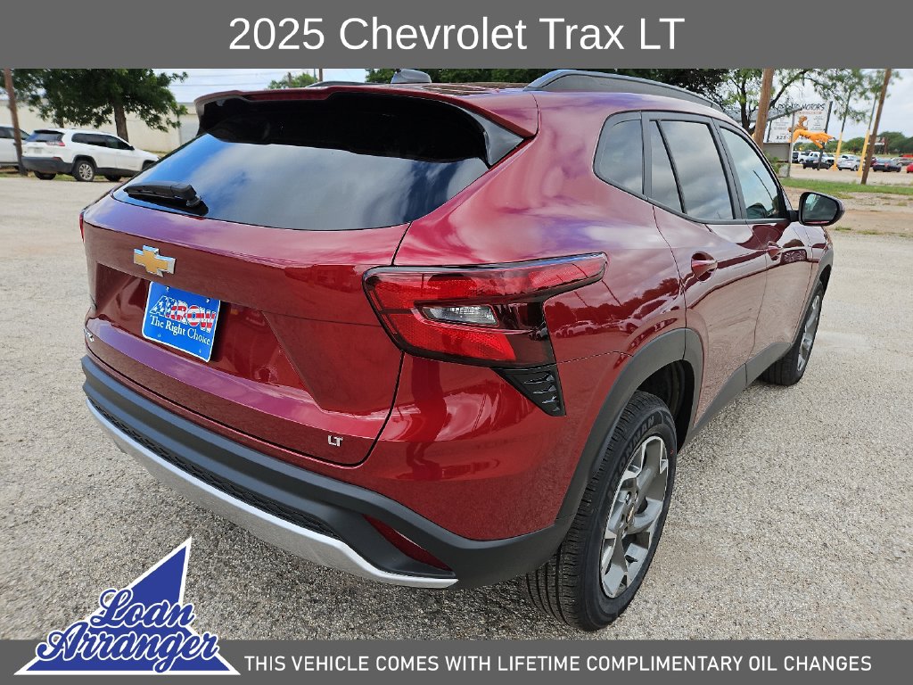 Used 2025 Chevrolet Trax LT FWD image 12