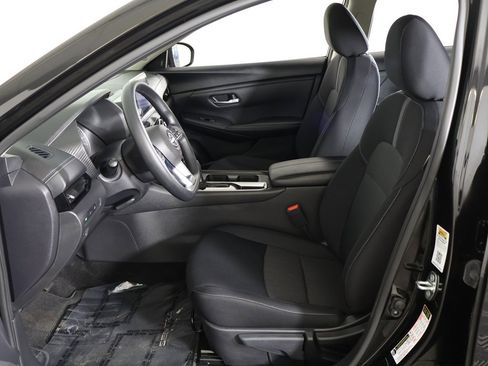 Used 2024 Nissan Sentra SV image 28