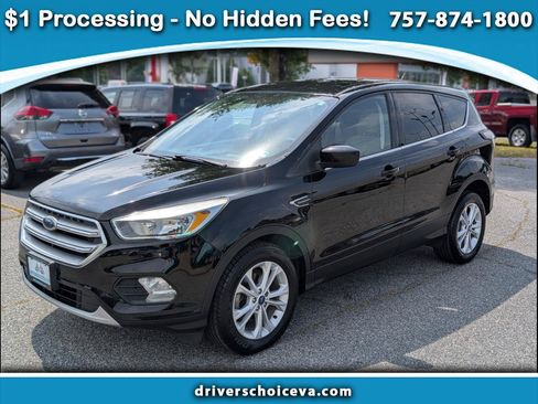 Used 2017 Ford Escape SE FWD image 1