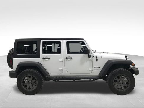 Used 2017 Jeep Wrangler Unlimited Sport w/ Quick Order Package 24S AWD/4WD image 4