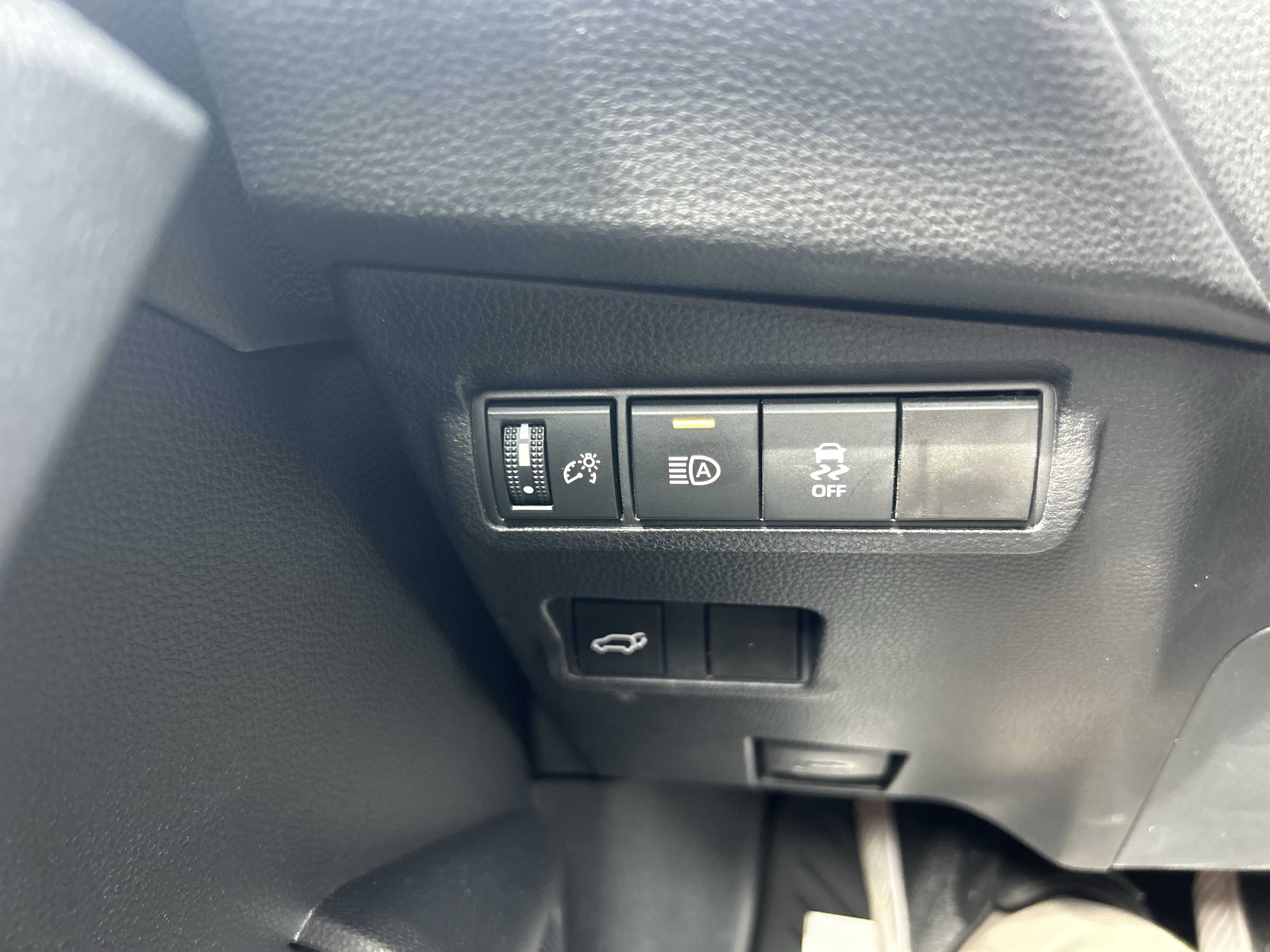 Certified 2026 Toyota Corolla Cross XLE w/ Convenience Package AWD/4WD image 28